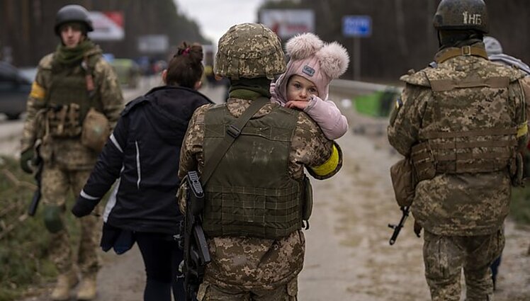 Žinios. JT pareigūnai sako, kad kaltinimai Rusijai grobiant ukrainiečių vaikus – patikimi