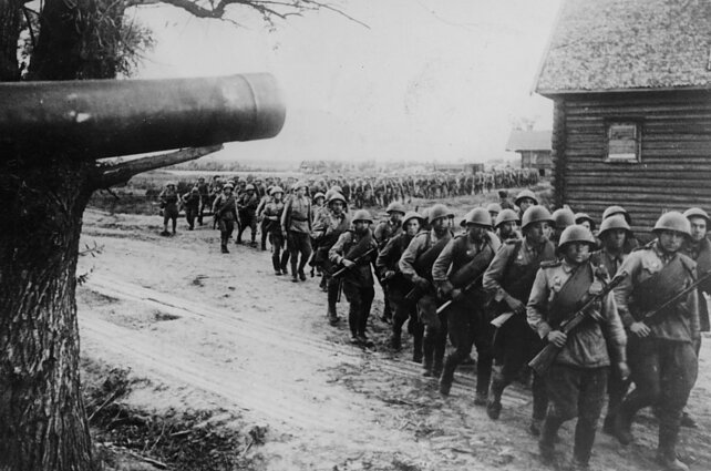 Sovietų kariai per Antrąjį pasaulinį karą, 1943 metai Sovietų kariai per Antrąjį pasaulinį karą, 1943 metai