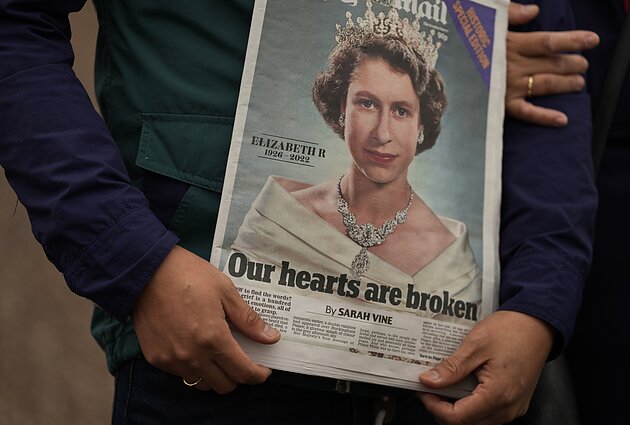 Karalienės Elžbietos II mirties nušvietimas laikraščiuose