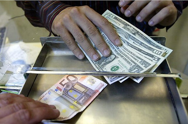 Žinios. Regionuose mažėja bankų skyrių: gyventojai pasikonsultuoti važiuoja keliasdešimt kilometrų