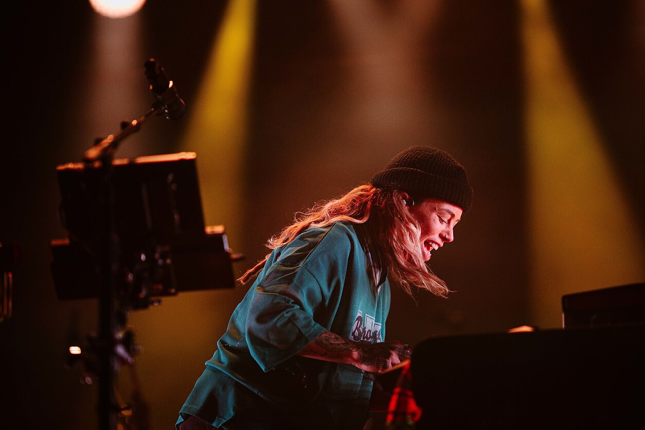 Tash Sultana 2022-aisiais surengė koncertą Vilniuje Tash Sultana 2022-aisiais surengė koncertą Vilniuje