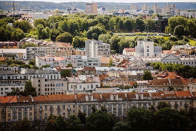 Žinios. Seimas ėmėsi svarstyti siūlymą pratęsti nepaprastąją padėtį iki gruodžio vidurio