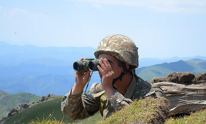Kaista Armėnijos ir Azerbaidžiano konfliktas: pasak Jerevano, tai gali peraugti į karą