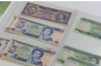 Banknotai su karalienės Elžbietos II atvaizdu 