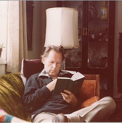 Maironio lietuvių literatūros muziejaus nuotr., Alfonsas Nyka-Niliūnas savo namuose Baltimorėje apie 1960–1965 metus.