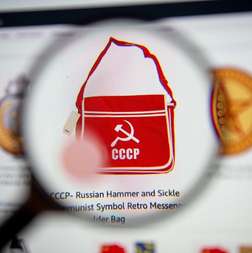 E. Blažio / LRT nuotr., Sovietų Sąjungos simbolikos prekės internete