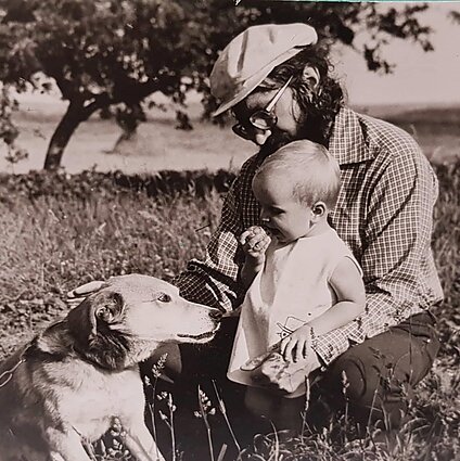 Pirmas sakinys. Uršulė Gedaitė. Poetas Geda ir tėvas Sigitas