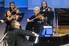 Lietuvos kamerinio orkestro ir pianisto Andriaus Žlabio koncertas Nacionalinėje filharmonijoje Lietuvos kamerinio orkestro ir pianisto Andriaus Žlabio koncertas Nacionalinėje filharmonijoje