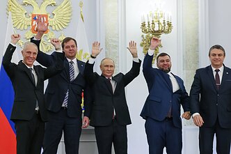  Vladimiras Putinas skelbia 4 Ukrainos regionų aneksiją