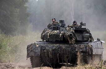 Vokiški Leopard tankai (asociatyvi nuotr.)