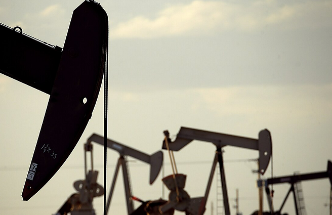 Žinios. Naftą eksportuojančių šalių organizacija OPEC sutarė gerokai sumažinti naftos gavybą