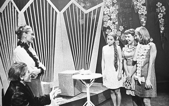 Aktoriai (iš kairės): Valerijonas Derkintis, Gražina Urbonaitė, Barbora Abramavičiūtė-Kaniavienė, Audronė Meilutytė, Milita Bazevičiūtė. 1968 m. 