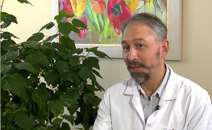 Tikėjimas ir gyvenimas. Onkologinių ligų gydytojas: priimti artimą sergantį žmogų su jo emocijomis – tai žygdarbis