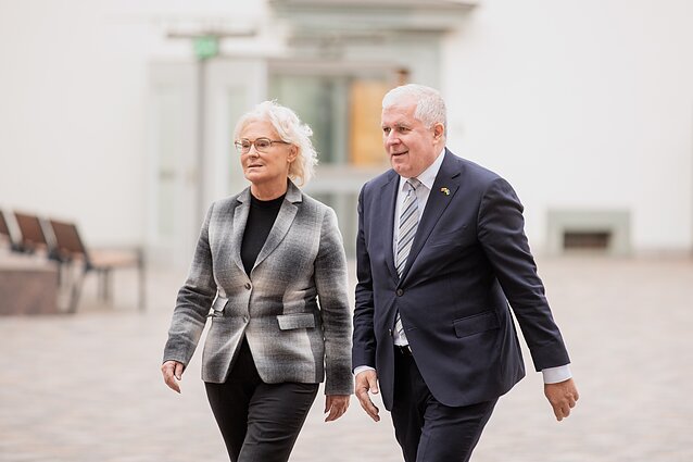 Arvydas Anušauskas susitiko su Vokietijos gynybos ministre Christine Lambrecht Arvydas Anušauskas susitiko su Vokietijos gynybos ministre Christine Lambrecht