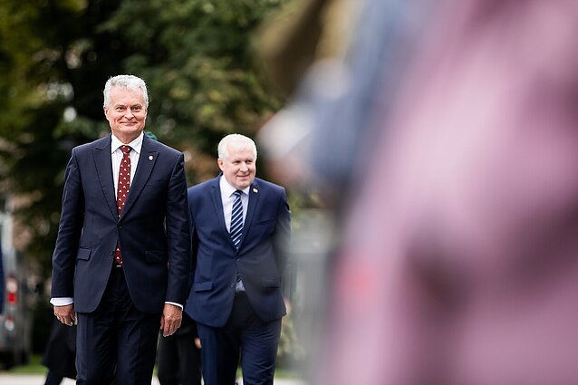 Žinios. Nausėda išreiškė pasitikėjimą krašto apsaugos ministru Anušausku