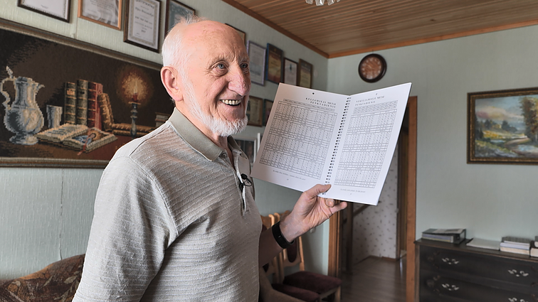 82-ejų Pijus kasdien nueina bent 10 tūkst. žingsnių ir prižiūri įspūdingą kalendorių kolekciją: nežinau, ką yra depresija, neturiu jai laiko