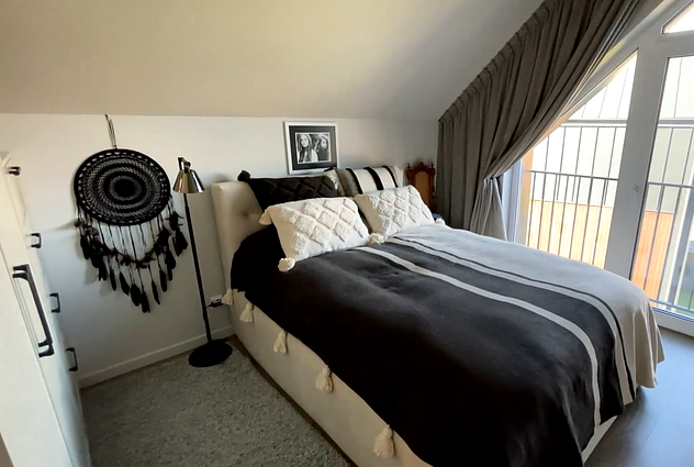 Veranda. Jūrą ir Vilniaus senamiestį sujungiantys namai bei vila Palangoje šeimai su 5 vaikais