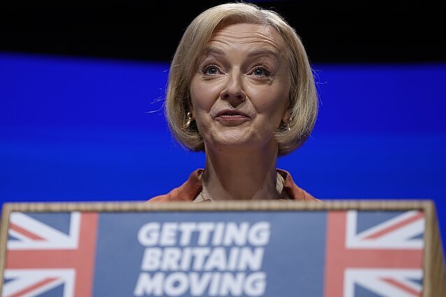 Politinė krizė Jungtinėje Karalystėje: šalies premjerė pabrėžia, kad yra kovotoja ir trauktis neketina