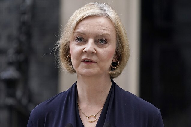 Liz Truss atsistatydina iš Jungtinės Karalystės ministrės pirmininkės pareigų