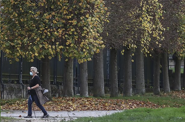 Žinios. Prancūzijai gedint praėjusią savaitę žiauriai nužudytos dvylikametės, tėvai prašo nenaudoti jos atvaizdo politiniais tikslais