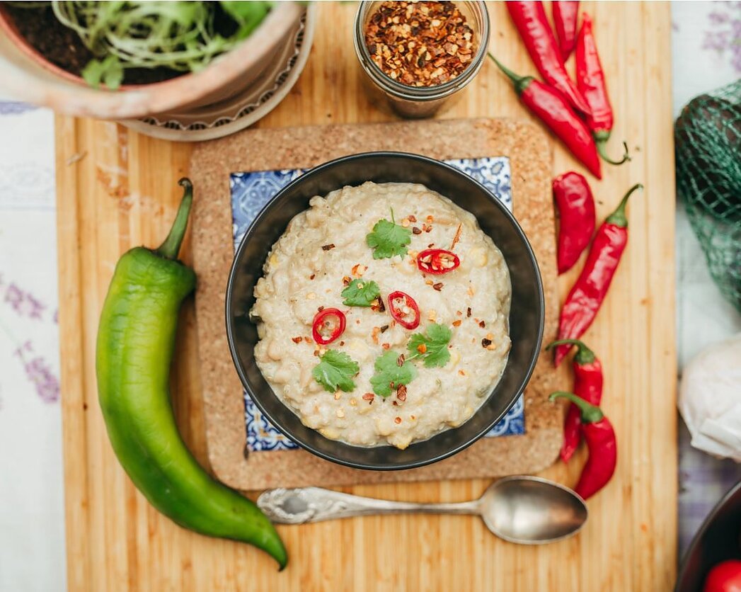 Baltasis čili troškinys