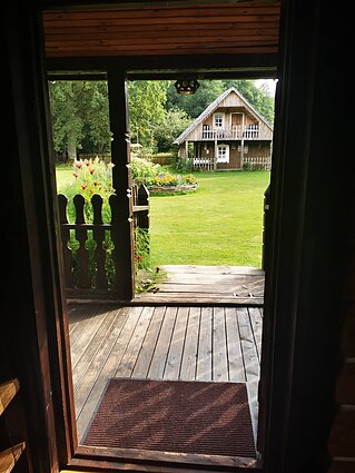 Gretos ir Konrado Kupstų sodyboje