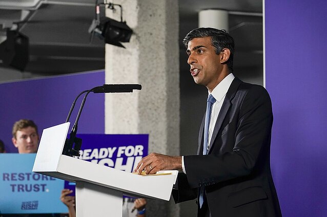 Žinios. Po pokalbio su Zelenskiu naujasis JK premjeras Sunakas pažadėjo ir toliau remti Ukrainą