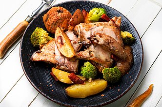 Troškinta mėsa su svarainiais