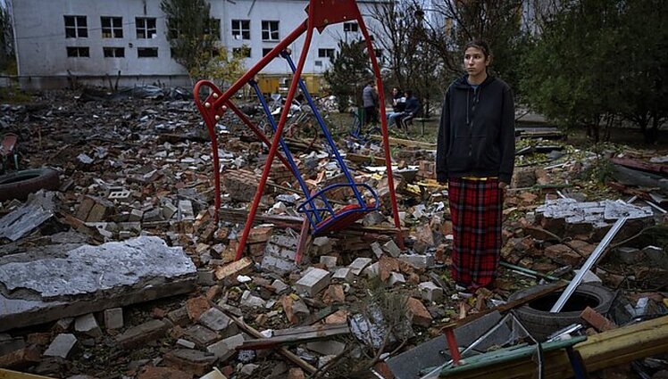 Žinios. Po Rusijos smūgių Ukrainos energetinei infrastruktūrai, šimtai gyvenviečių liko be elektros