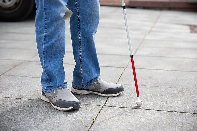 Neįgaliesiems prieinamos ne visos programėlės: negali sužinoti medicininės informacijos, nusipirkti autobusų bilietų