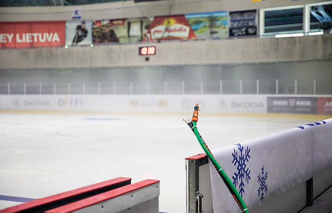 Žiemos pramogoms grasina brangi elektra: ledo arenos skaičiuoja išaugusias elektros sąskaitas