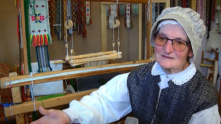 81-erių audėja Irena Ona Vilienė: ką aš laimėsiu, jei atsisėsiu namie ir pro langą žiūrėsiu