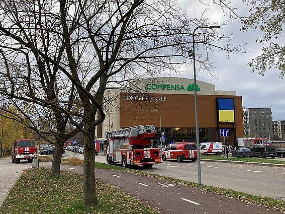 Žinios. Vilniuje degė koncertų salė „Compensa“, evakuoti žmonės
