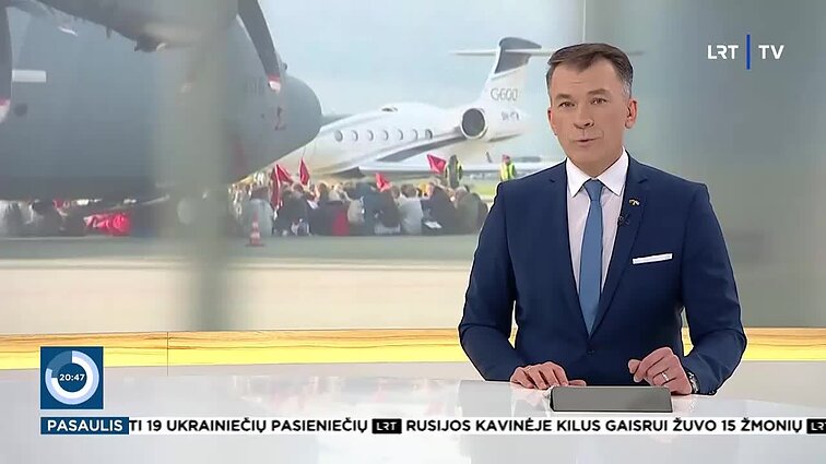 Protestas prieš privačius lėktuvus Amsterdame: aplinkosaugos aktyvistai pabandė sustabdyti kelis skrydžius