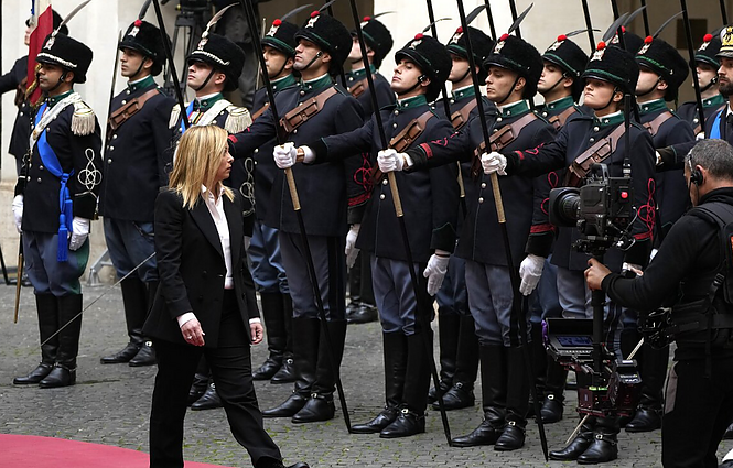 Naujosios Italijos vyriausybės požiūris į migrantus: sulaukė kritikos dėl selektyvios įsileidimo į šalį tvarkos