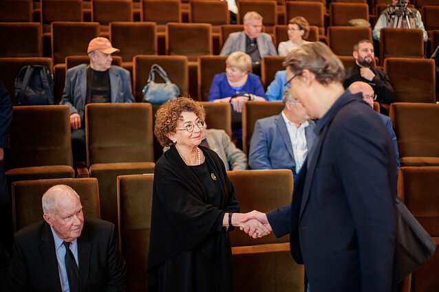 Pasaulio tautų teisuolių apdovanojimai Vyriausybėje