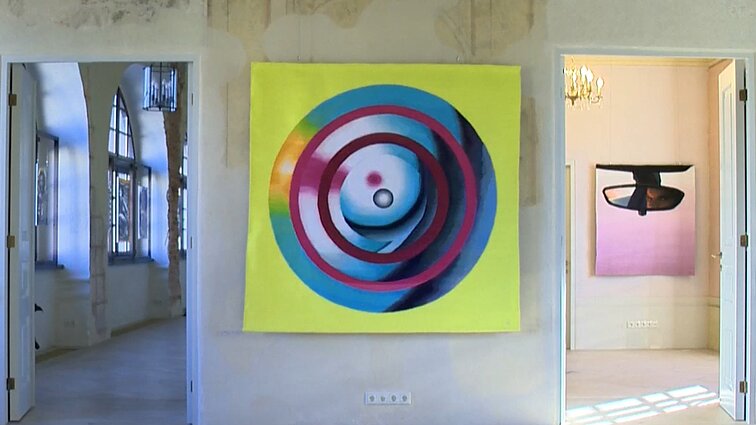 Menininkės parodoje – tekstilės ir fotografijų susijungimas: vienas jos darbas atitinka vienus metus