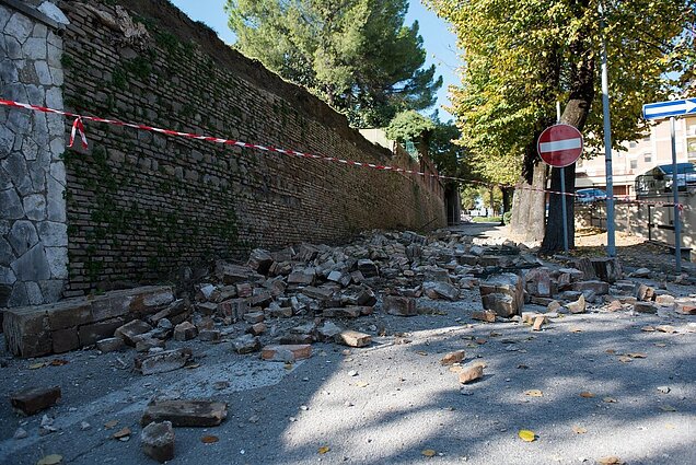 Italijoje fiksuotas beveik šešių balų stiprumo žemės drebėjimas: aukų išvengta