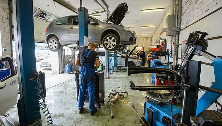 Ar reikėtų vėlinti padangų keitimo terminą? Ekspertas mano, kad ryškaus skirtumo tai nesudarytų