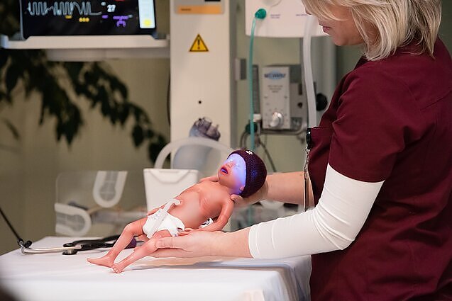 Santaros klinikose – pasaulinio lygio inovacija: neišnešioto kūdikio modelis-simuliatorius Paulius