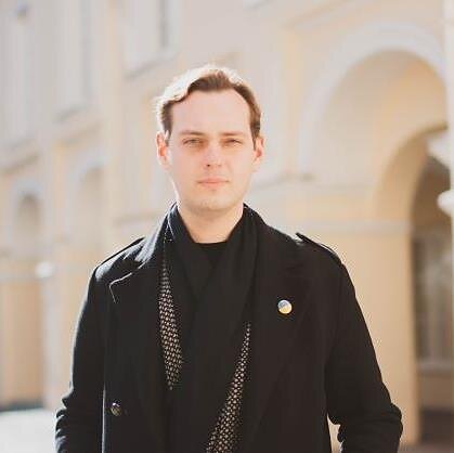 Justės Gadliauskaitės nuotr., Pirmas sakinys. Tomas Riklius. Dantės ratais