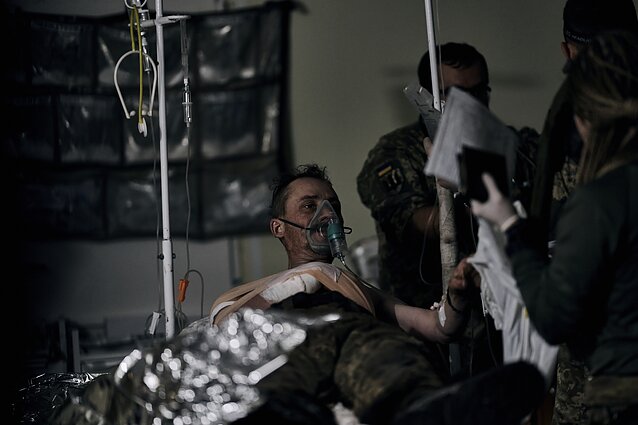 Žinios. Sunkiai sergantiems pacientams Ukrainos ligoninėse trūksta vandens: ligoniams nutrūksta inkstų palaikymo terapija