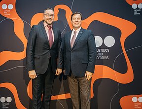 Lietuvos kino centras švenčia veiklos dešimtmetį Lietuvos kino centras švenčia veiklos dešimtmetį