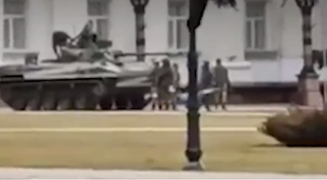 Chersono gyventojai teigia, kad ukrainiečių kariai jau pasiekė miestą