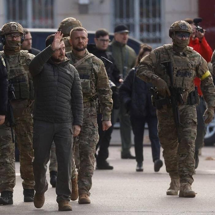 Lietuvos diena. V. Zelenskis atvyko į neseniai išlaisvintą Chersoną