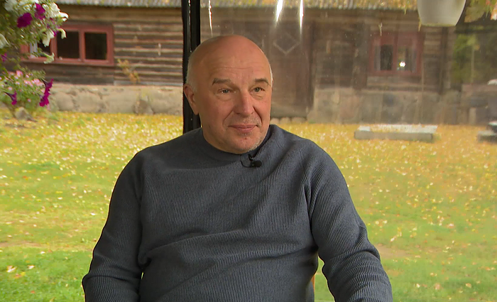 Ramybę kaime atradęs aktorius Sigitas Račkys: dabar pagalvoju – negi aš taip galėjau gyventi