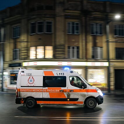 Sveikata. Ar lauksime, kol kitas agresyvus pacientas iki sąmonės netekimo suspardys mediką, kad GMP komandos įgytų realių galių apsiginti?