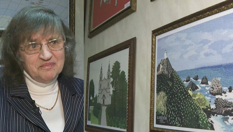 Vilkaviškietė įkūrė kryželiu siuvinėtų paveikslų muziejų: du eksponatai pripažinti Lietuvos rekordais