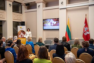 Diana Nausėdienė konferencijoje „Auginu Lietuvą“
