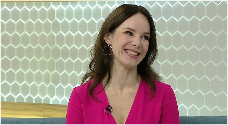 Valda Bičkutė-Valiukienė įsitikinusi, kad aktoriaus duona – pašaukimas: jei lemta, likimas atves ten, kur reikia